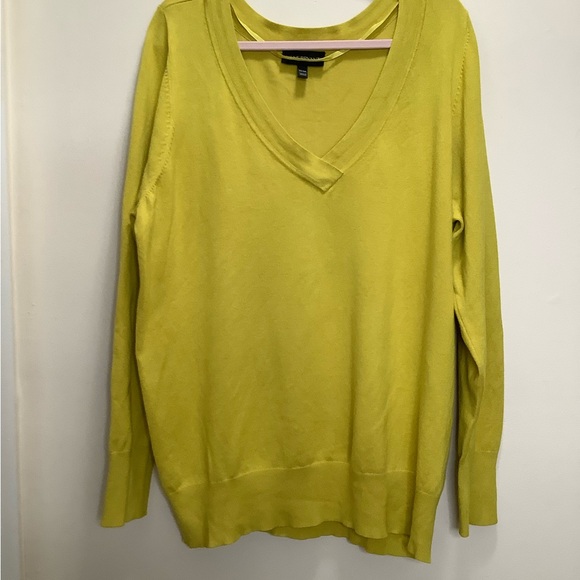 Lane Bryant Lemon V-Neck Sweater - Picture 1 of 6